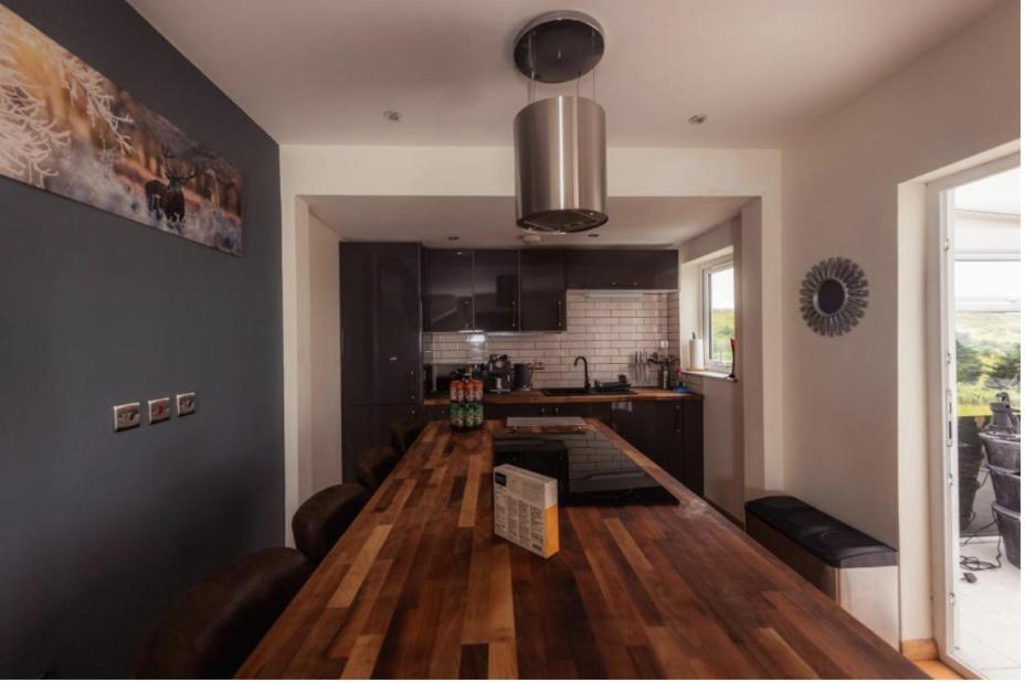 Luxury Cottage With Stunning Views Near Fairy Pools - School House 3 Карбост Екстер'єр фото