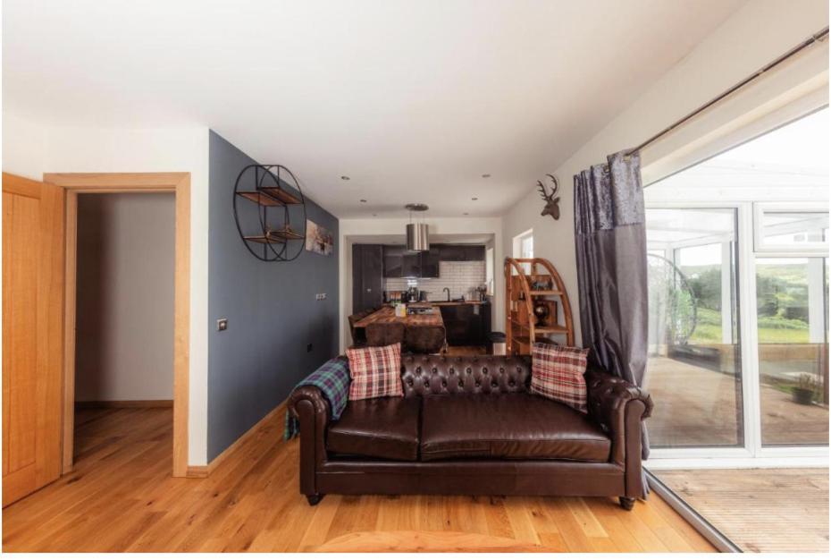 Luxury Cottage With Stunning Views Near Fairy Pools - School House 3 Карбост Екстер'єр фото