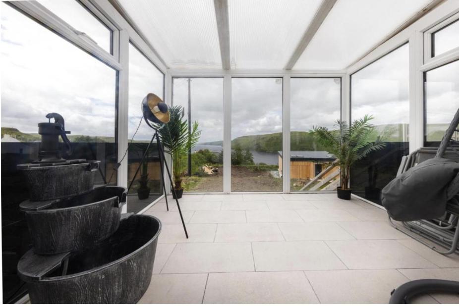 Luxury Cottage With Stunning Views Near Fairy Pools - School House 3 Карбост Екстер'єр фото