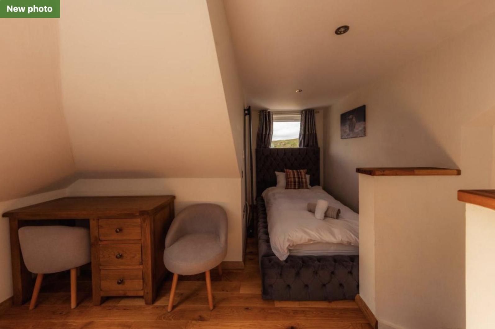 Luxury Cottage With Stunning Views Near Fairy Pools - School House 3 Карбост Екстер'єр фото