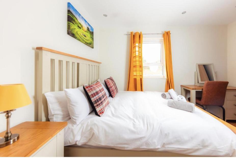 Luxury Cottage With Stunning Views Near Fairy Pools - School House 3 Карбост Екстер'єр фото