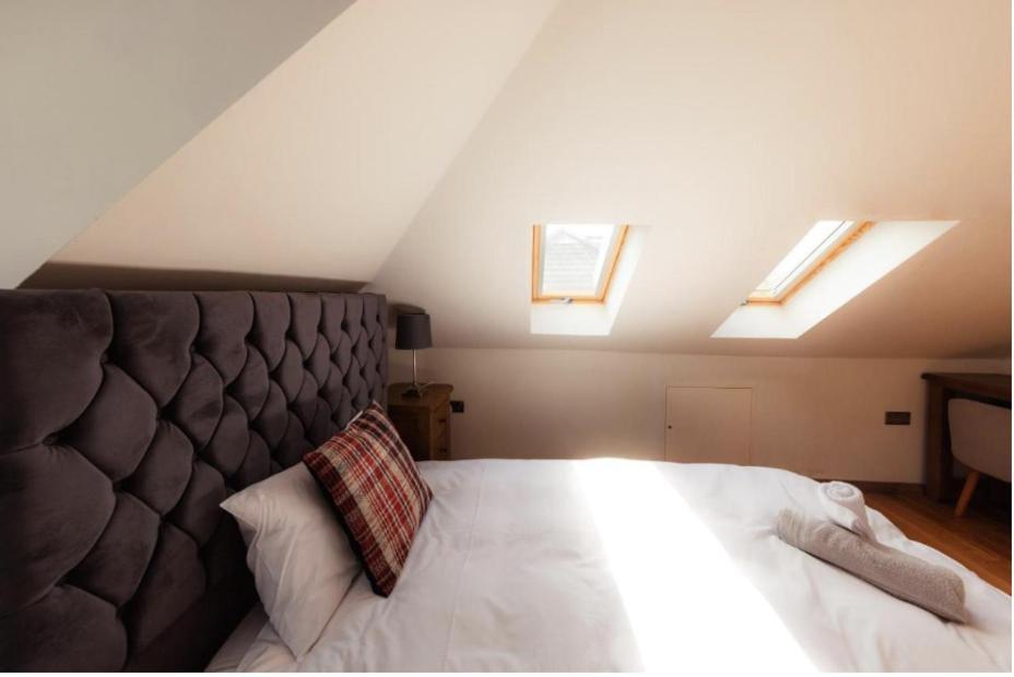 Luxury Cottage With Stunning Views Near Fairy Pools - School House 3 Карбост Екстер'єр фото