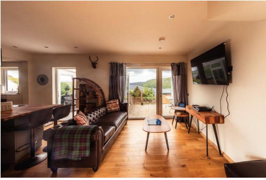 Luxury Cottage With Stunning Views Near Fairy Pools - School House 3 Карбост Екстер'єр фото